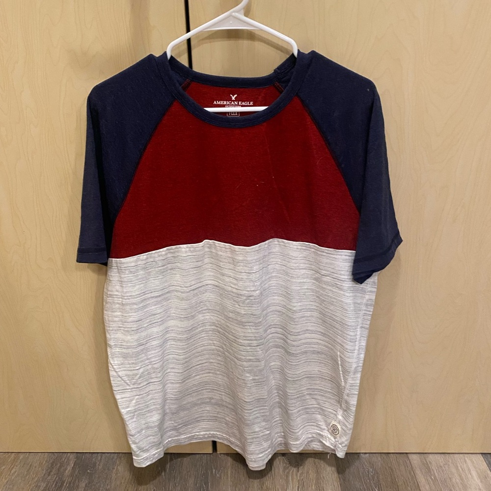 American Eagle Outfitters Red and Navy Tee